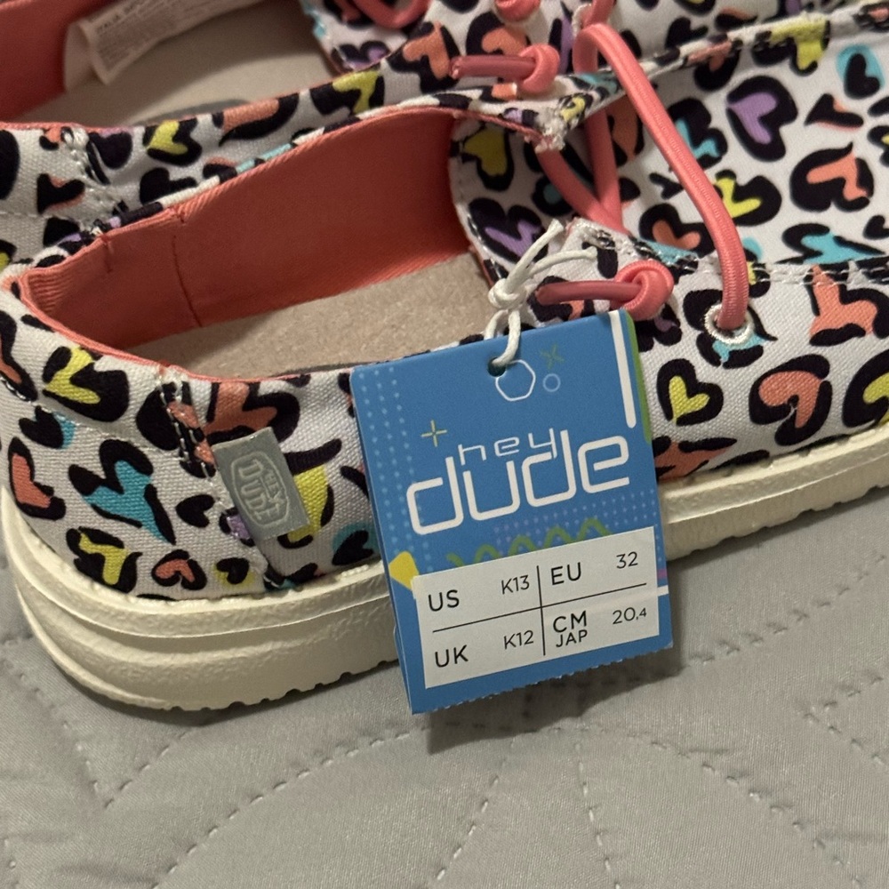 Hey Dude Wendy Youth leopard heart shoes girls size 1 colorful casual everyday - Picture 4 of 5